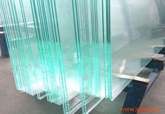 Investigate the flood control safety production and epidemic prevention and control work of Zoomlion Glass